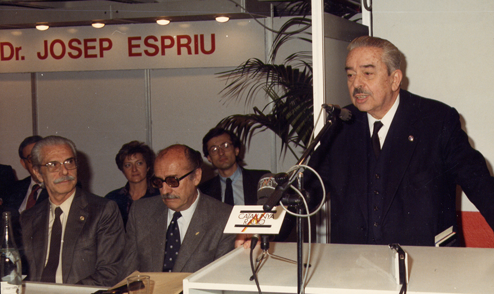 El Dr. Josep Espriu durante el homenaje organizado por la cooperativa SCIAS