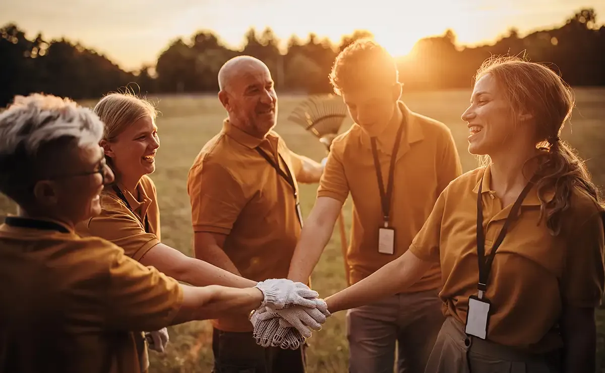 Personas unides amb un propòsit. Símbol d'inclusió, unió i cooperació.